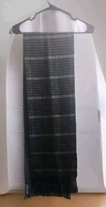 Bufanda de invierno Chaps gris negro a cuadros 60x11 súper suave 100 % acrílico - Imagen 1 de 4