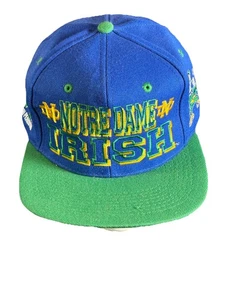 De colección Años 90 Notre Dame Lucha Irlandesa Drew Pearson SnapBack Sombrero Bordado por Todas Partes - Imagen 1 de 11