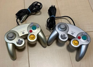 Used GAMECUBE Controller Star Light Gold & Silver Set - Picture 1 of 2