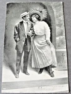 Postal romántica con matasellos de 1909 nos casamos solo por un niño.  - Imagen 1 de 2