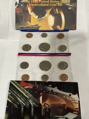 1995 P and D United States Mint uncirculated set. With OGP+COA. 10-COIN SET. - Image 1 of 4