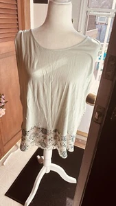 NWT Maurice’s 1 Tank - Picture 1 of 4