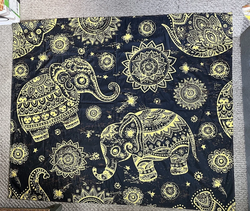 Elephant Tapestry - Image 1 of 1