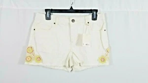 LAUREN CONRAD WHITE DENIM CUT OFF SHORTS CROCHET FLORAL DESIGN BOHO STYLE 10  - Picture 1 of 3