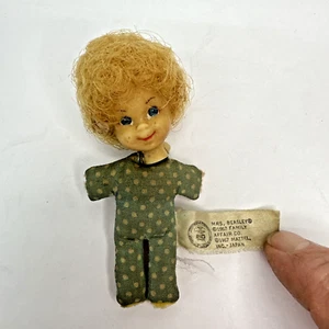 Bambola signora Beasley 3"" 1967 ""Un affare di famiglia"" Mattel - Necessita di TLC vintage Giappone - Foto 1 di 5