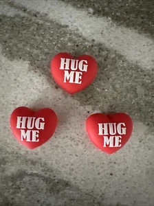 3D Silicone Focal Beads Red Hearts Hug XOXO Me 3 Pcs - Picture 1 of 2