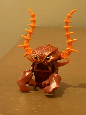 LEGO Minifigure - Atlantis Lobster Guardian atl019 - City of Atlantis set 7985 - Image 1 of 3