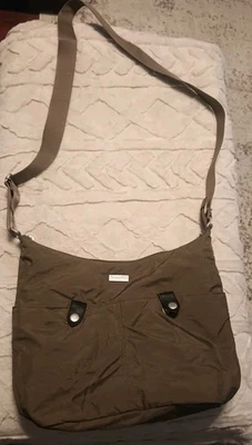 Bolso Bandolera Baggalinni Taupe/Marrón Nylon Viaje Ajustable Mediano Foto 1 de 4