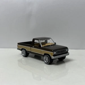 1984 84 Ford Ranger XL 4x4 Collectible 1/64 Scale Diecast Diorama Model - Picture 1 of 5