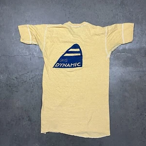 Camiseta De Colección Años 60 Esquís Dinámica Henley Gráfica Amarilla S - Imagen 1 de 10