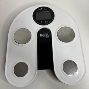 Monitor de grasa corporal Tanita UM076 8 recuerdos de usuario usado. Funcionando. - Imagen 1 de 12