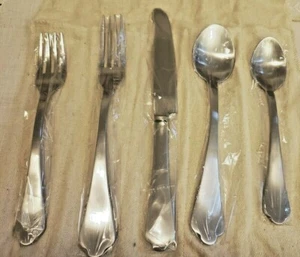 5 pc Farmhouse Pottery Handcrafted Stainless Essex Flatware Brushed Silver - Picture 1 of 11