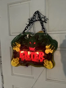 Vintage Halloween Leucht Hängeschild Enter if you Dare  - Bild 1 von 9