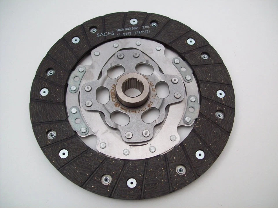 VW Golf Caddy Clutch Centre Plate Disc Genuine 04L141031CX 2009-2020 - Image 1 of 2