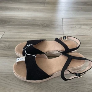 NWT Old Navy Black Wedge Heel Ankle Strap Open Toe Espadrille Sandal Size 10 - Picture 1 of 4