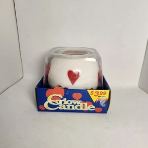 Candela luminosa rotonda vintage anni 90 bianca con cuori rossi - Foto 1 di 7