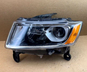 2014 2015 2016 Jeep Grand Cherokee Headlight Left Driver Side Halogen OEM - Picture 1 of 12