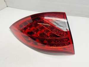 Luz trasera lado del conductor P503147 2011-2014 Porsche Cayenne 7P5945095AA OEM - Imagen 1 de 9