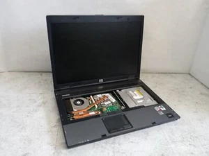 HP Compaq 8510p 15" Laptop Intel Core 2 Duo 2GB RAM - PARTS/REPAIR - READ -RR - Picture 1 of 6