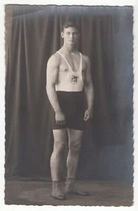 Mannheim Atleta de Fuerza Culturista Deportivo Masculino Campeón Muscular ~ 1920 Gay Int - Imagen 1 de 2