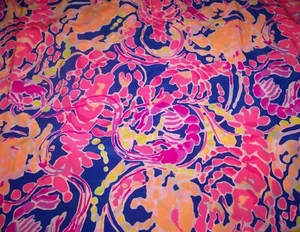 RARE LILLY PULITZER FABRIC**TROPICAL SILK CATCH AND RELEASE*19x46**BOLD DESIGN - Picture 1 of 3