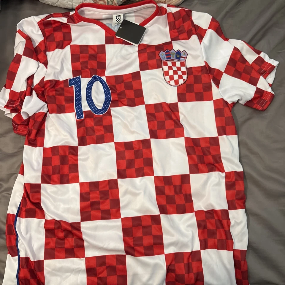  Croatia #10 Luka Modric 2022 FIFA World Cup Home Jersey - Size L - Image 1 of 2