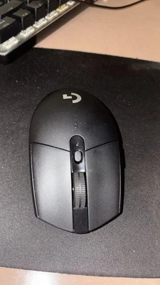 Logitech G305 Lightspeed Wireless Optical Gaming Mouse with Programmable Button - Image 1 of 3