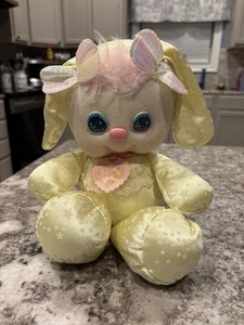Peluche PJ Sparkles Yellow Bunny 1989 vintage Brilla en la oscuridad Estrellas RARO Mattel - Imagen 1 de 10