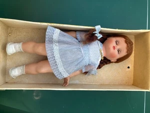 Poupée Bella 40 cm en boîte avec sa broche - Imagen 1 de 17