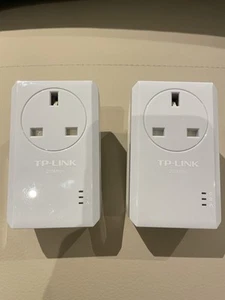 2x TP-Link AV200 TL-PA251 Powerline Ethernet Adapter - Afbeelding 1 van 1
