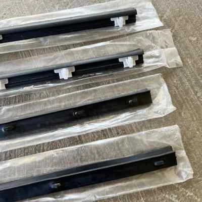 Sello IN-OUT de tira de cinturón de puerta para 85-98 Mazda Magnum B2000 B2200 B2600 Foto 1 de 4