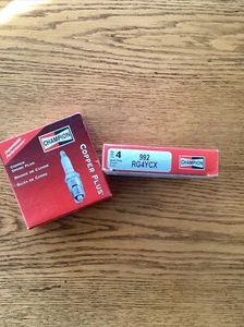 8 CHAMPION SPARK PLUGS RG4YCX 992 - Picture 1 of 1