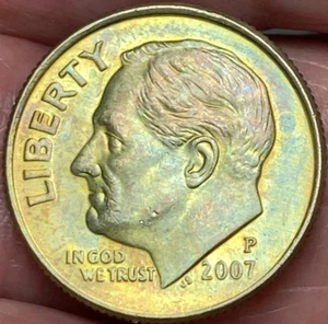 2007-P Roosevelt Dime Beautiful Lustrous Gold/Rainbow Toned Coin #7 - Picture 1 of 16