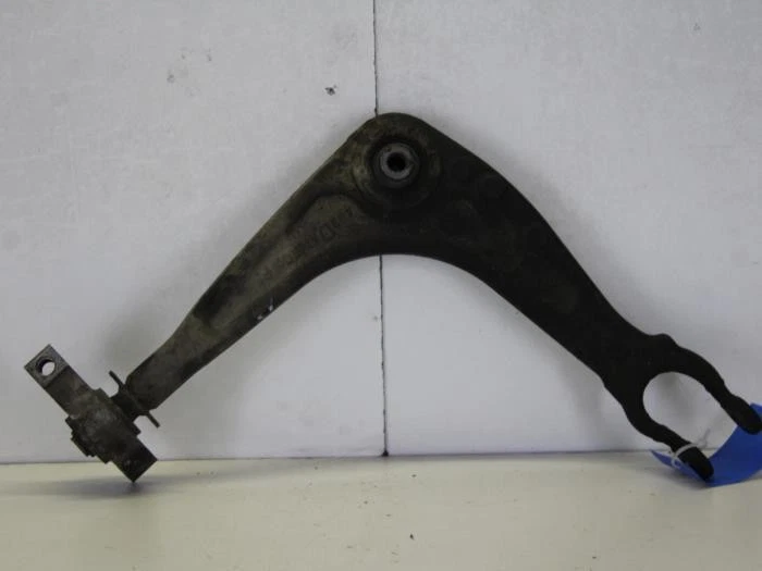 Bras de suspension Peugeot 407 SW P9911273 - Photo 1/1