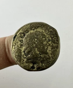 ANCIENT BONZE AR DENARIUS RARE COIN OF JULIUS CAESAR: DEPICTING CERES (46 BC) - Picture 1 of 4
