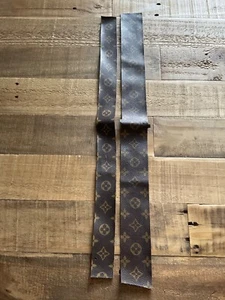 Louie Vuitton Stoffschrott Schnitt Reparatur Ersetzen, Wiederverwenden Basteln 2 Stück Posten - Bild 1 von 10