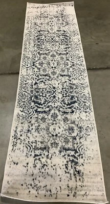 Tapete com defeito CREME/MARINHO 2'-3" x 8'-0", preço reduzido 1172671197 MAD603D-28 - Imagem 1 de 3