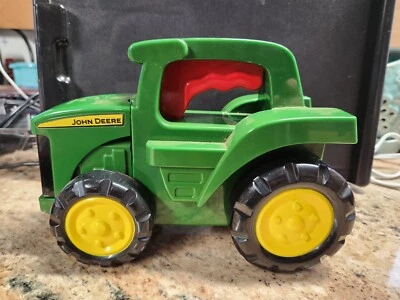 LEARNING CURVE - JOHN DEERE TRACKER FLASHLIGHT WITH SOUND - Image 1 of 4