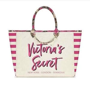 Victoria's Secret Angel City Snakeskin Canvas Tote Bag ~ NWT - Picture 1 of 2