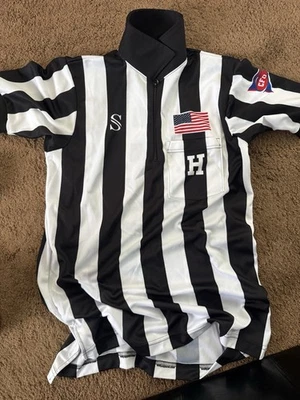 SMITTY | USA115CFO | Camisa de manga corta de árbitro de fútbol financiero universitario | Malla Foto 1 de 2
