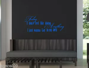 OGGI NON MI SENTO...CITAZIONE DA PARETE VINILE DECORAZIONE STICKER DECAL STENCIL GRAFICA MURALE - Foto 1 di 2