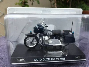 MOTO GUZZI 750 V7 1966 - CARABINIERI - SERIE DE AGOSTINI - SCALA 1:24 - Foto 1 di 1