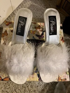 Nuevo con caja Pleaser Romance blanco piel satinada/blanco talla 8. Tacones de 4 - Imagen 1 de 7