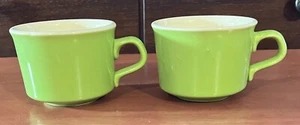 Juego de 2 tazas de café de cerámica retro verde lima años 60 de colección hechas en EE. UU. 2,5" - Imagen 1 de 8
