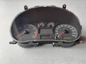 COMPTEUR KILOMETRIQUE SEAT IBIZA II 06K020801C - Foto 1 di 6