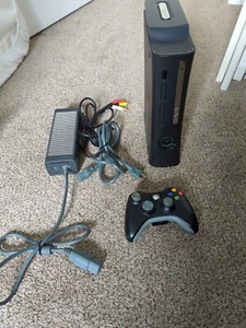 Microsoft Xbox 360 Elite 120GB Console - Black. W/ Controller & Cords - Picture 1 of 14