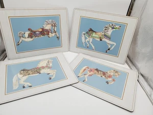 Juego de 4 manteles individuales británicos de colección PIMPINELA carrusel caballos espalda con corcho 15,5"x12" - Imagen 1 de 11