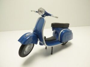 Scooter PIAGGIO VESPA 150 SPRINT VELOCE bleu 1969 1/18