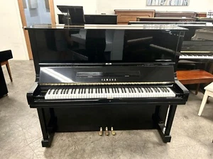 Yamaha U3 Ebony Polish - Picture 1 of 6