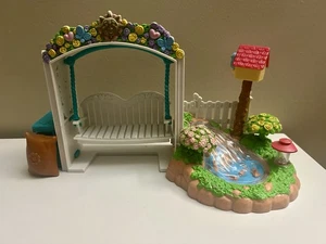 Fisher Price Loving Family Dollhouse Backyard Gardening Koi Pond Sounds Light - Picture 1 of 7